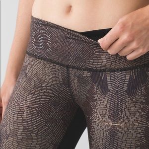 Lululemon Wunder Under Crop II *Full-on Luon